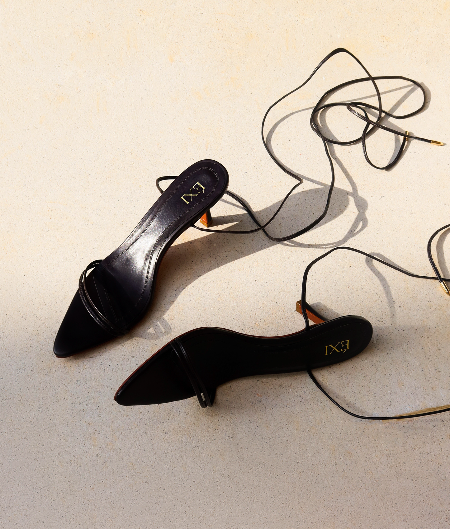 THALIA LACEUP COFFEE