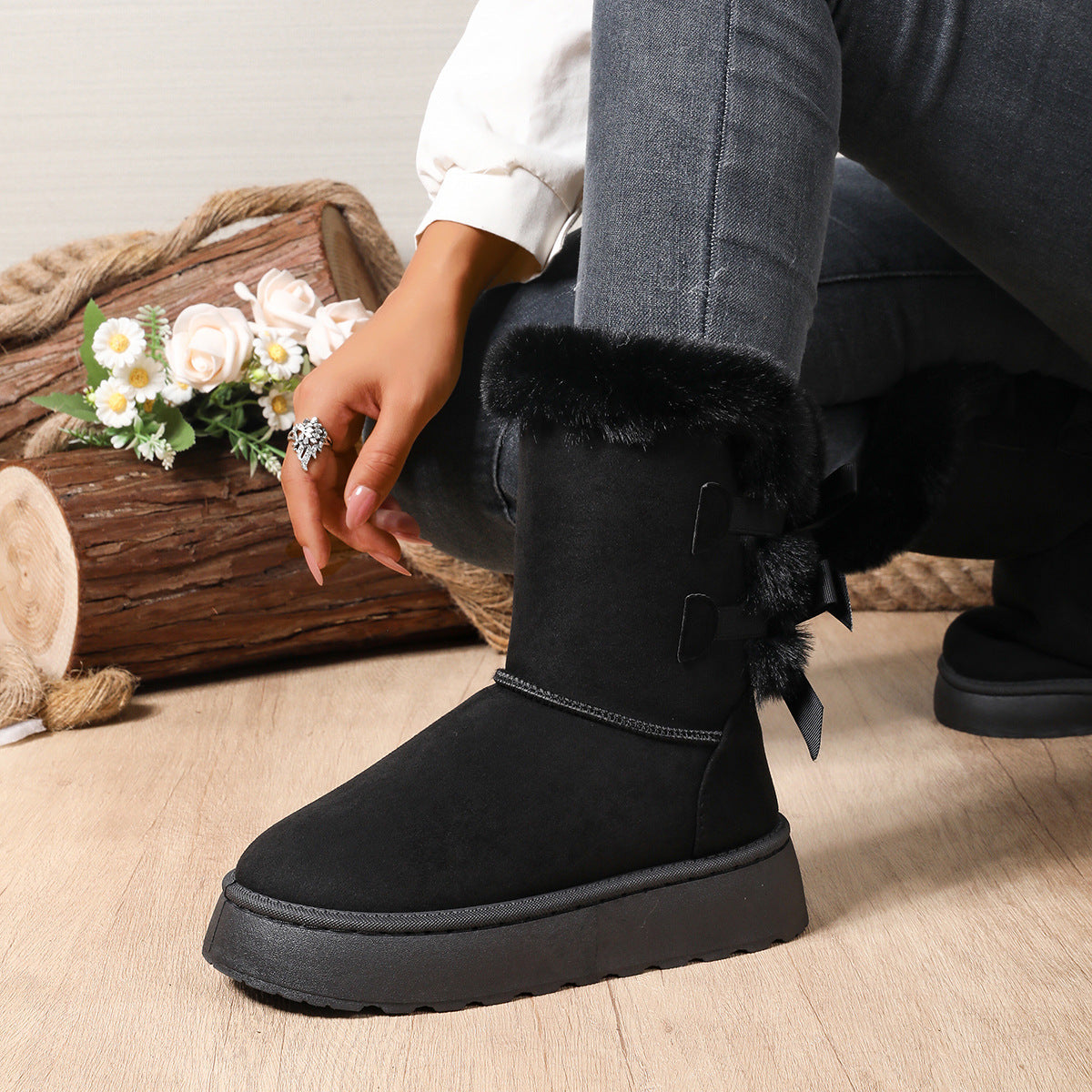 Fiorelle Women’s CozyBow Short Snow Boots – Fleece-Lined Warmth & Anti-Slip Platform (US 5–10)