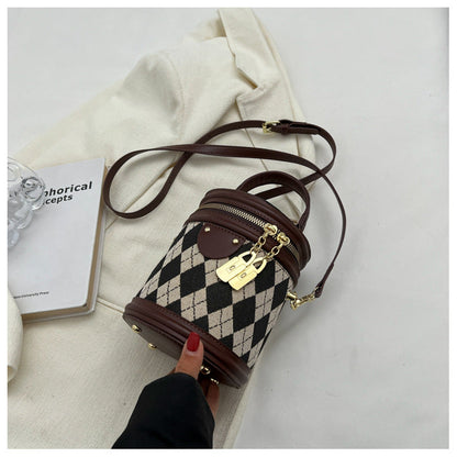 Fiorelle Women‘s Artisan Quilted Crossbody Bag Vintage Bunny Charm Bucket Tote