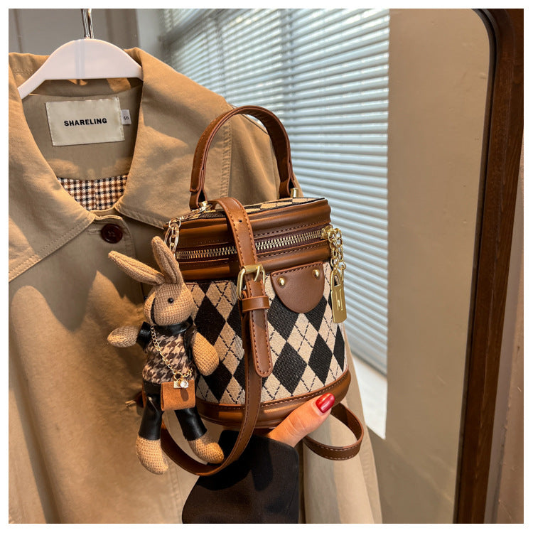 Fiorelle Women‘s Artisan Quilted Crossbody Bag Vintage Bunny Charm Bucket Tote