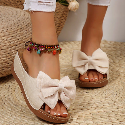 Fiorelle Women’s Liora Bow Flower Platform Wedge Slide Sandals – Peep-Toe Wide Strap Summer Slides (US 5–10.5)