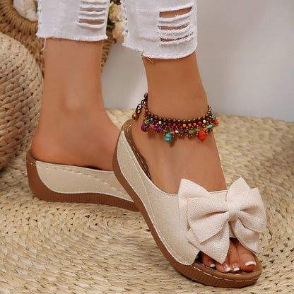 Fiorelle Women’s Liora Bow Flower Platform Wedge Slide Sandals – Peep-Toe Wide Strap Summer Slides (US 5–10.5)