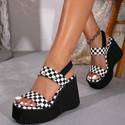 Fiorelle Women’s Livia Checkered Platform Sandals – Chunky Heel Breathable Casual Summer Shoes (US 4–10.5)