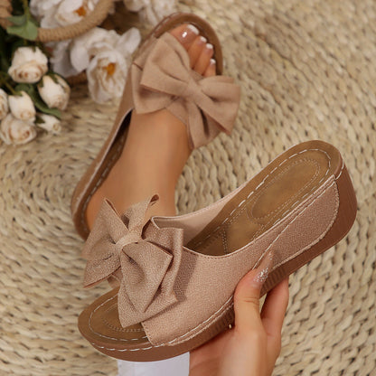 Fiorelle Women’s Liora Bow Flower Platform Wedge Slide Sandals – Peep-Toe Wide Strap Summer Slides (US 5–10.5)