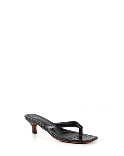 ILIA THONG BLACK