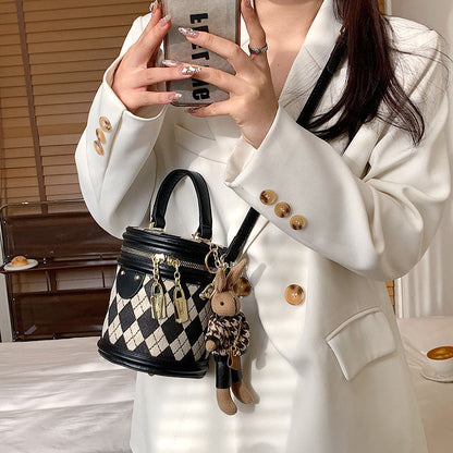 Fiorelle Women‘s Artisan Quilted Crossbody Bag Vintage Bunny Charm Bucket Tote