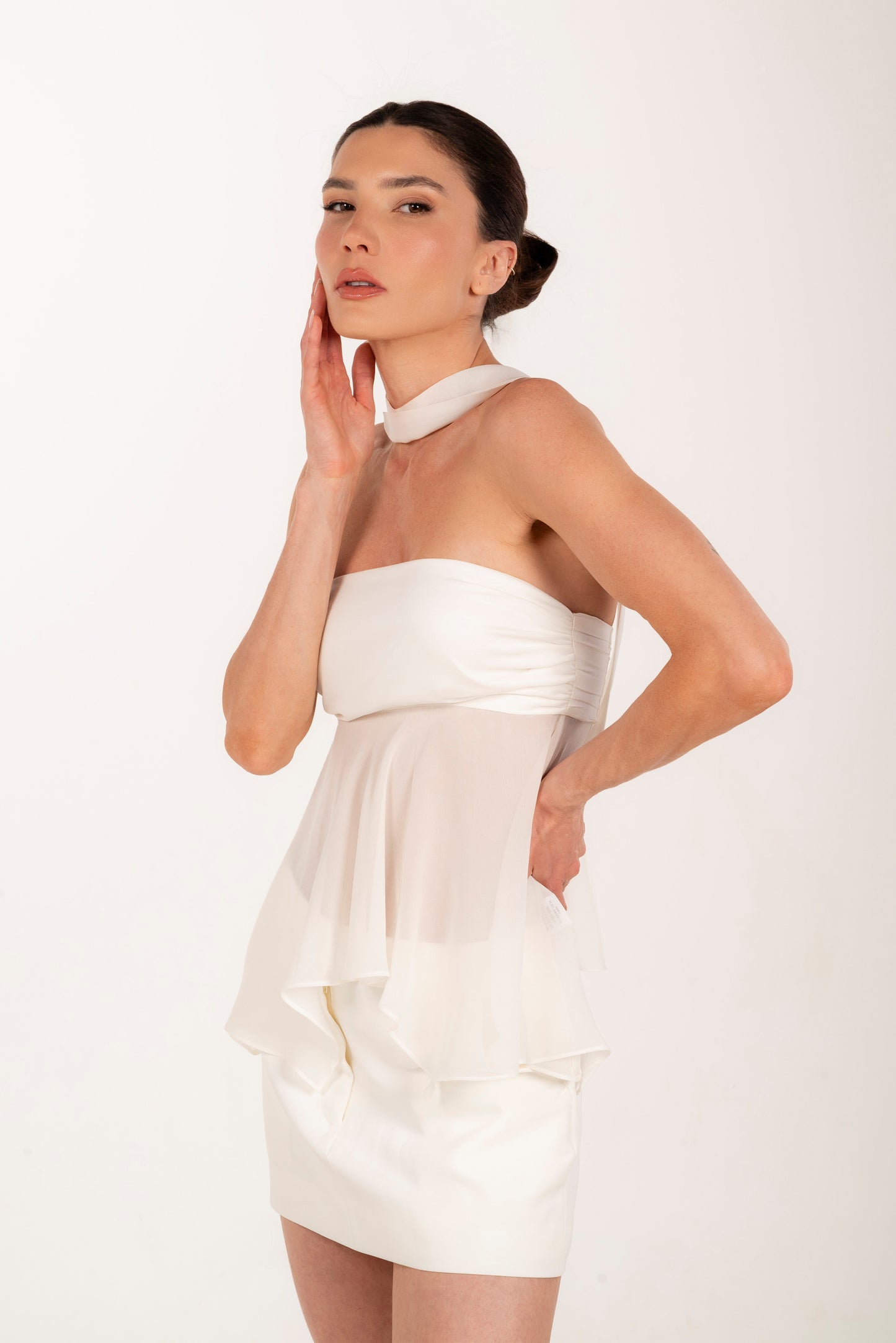 VICTORIA WHITE STRAPLESS SILK TOP