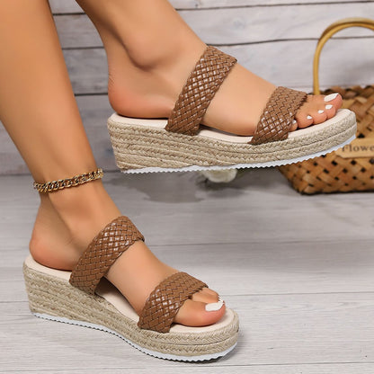 Fiorelle Women’s RetroWeave Wedge Slide Sandals – Braided Platform Summer Slippers (US 5–10)